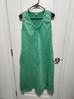 JODIFL Mint Green V-Neck Sleeveless Midi Dress